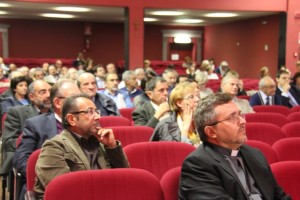 In primo piano, Don Paolo Gentili, Direttore dell'Ufficio Nazionale di Pastorale Familiare